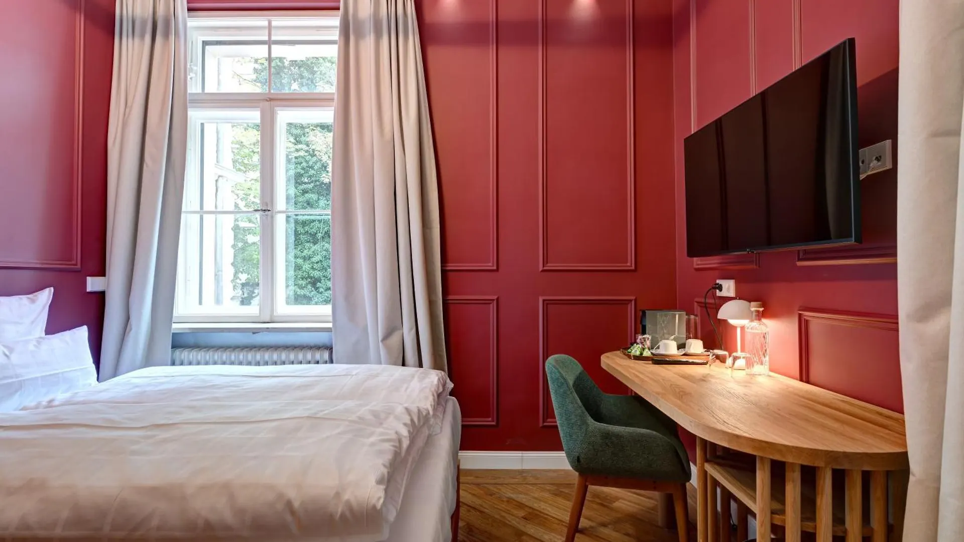 Hotel Uhland Munich 3*,
