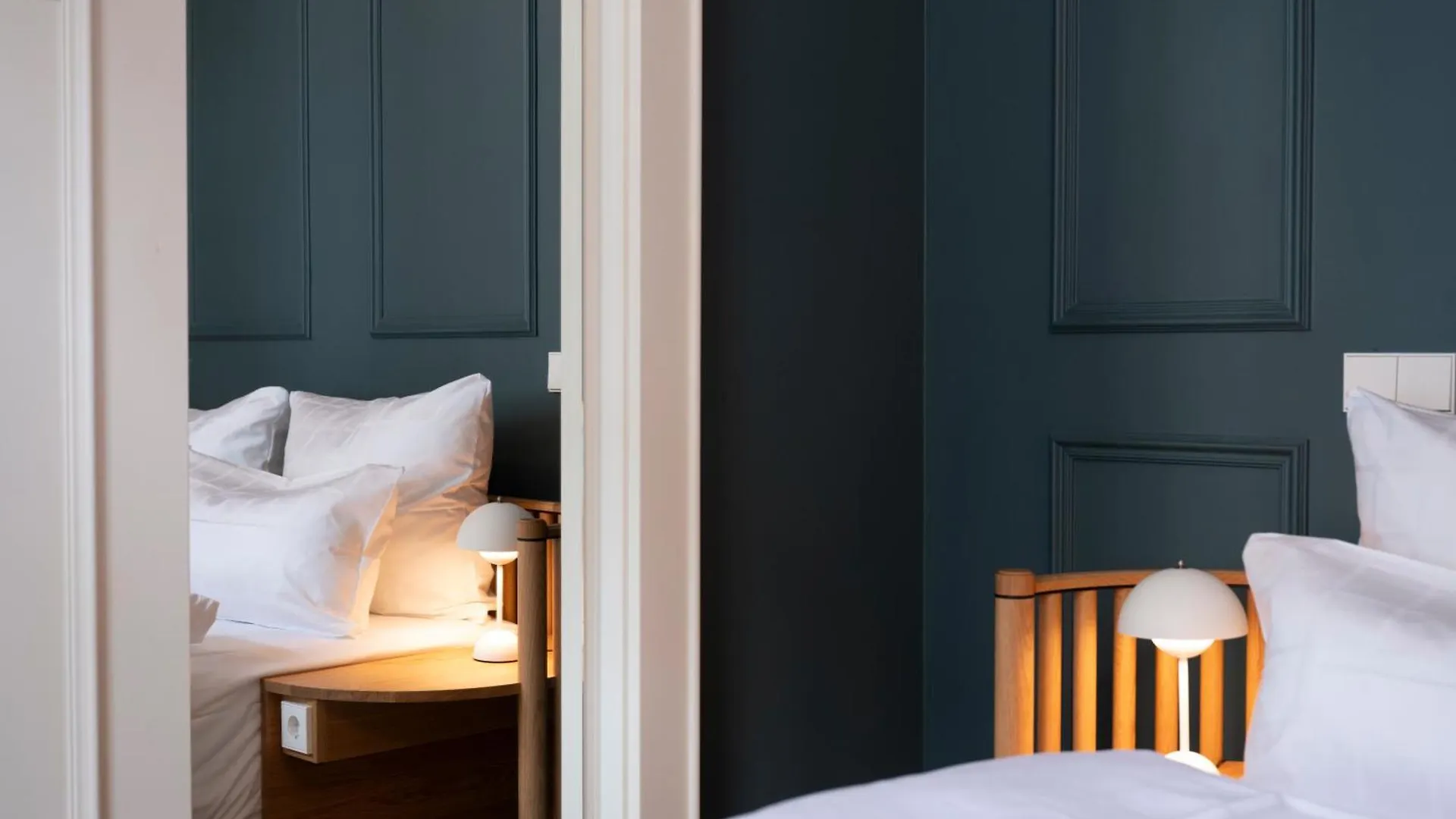 Hotel Uhland Munich 3*,